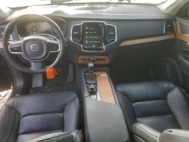 2022 VOLVO XC90 T5 MOMENTUM  