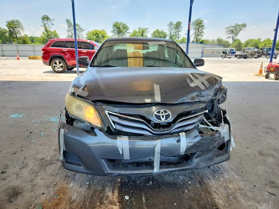 2011 TOYOTA CAMRY LE  