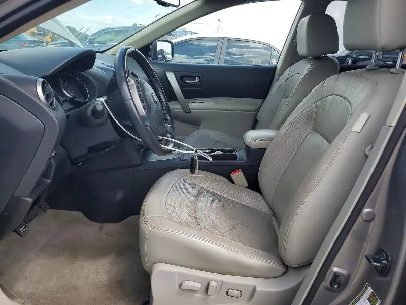 2011 NISSAN ROGUE S  