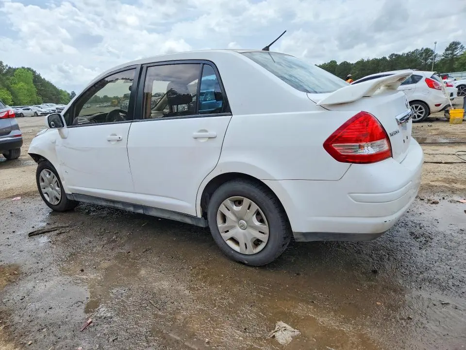 2011 NISSAN VERSA 1.8 S  