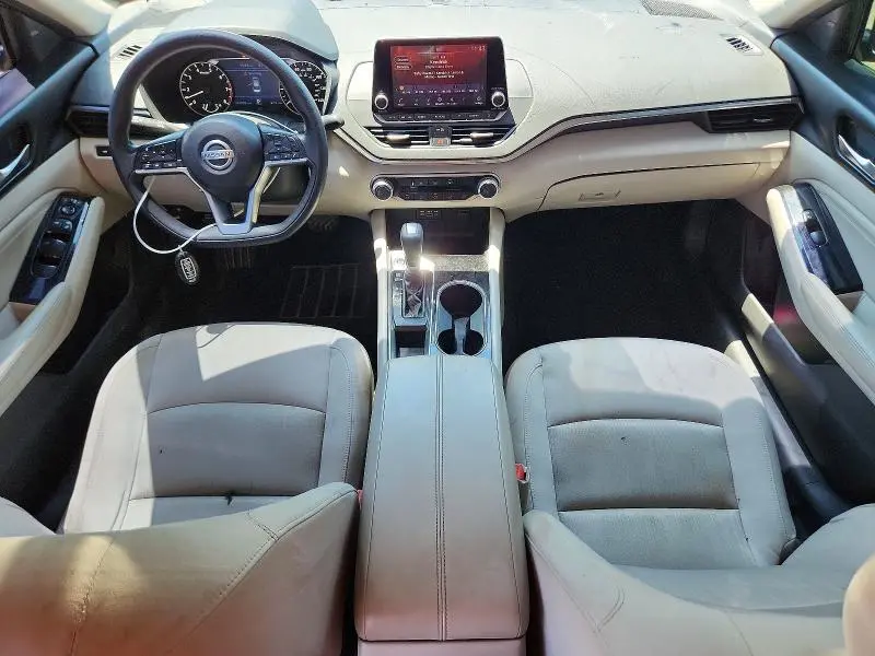 2021 NISSAN ALTIMA SV  
