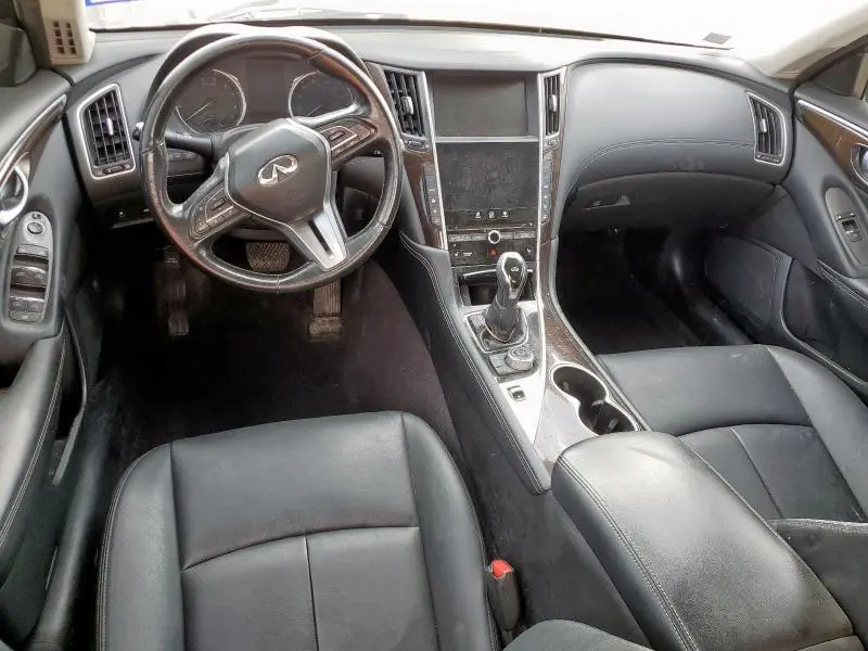 2018 INFINITI Q50 LUXE  