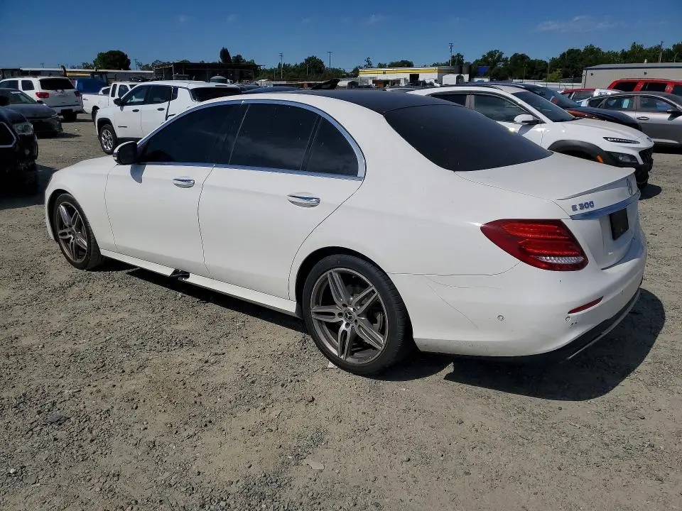 2018 MERCEDES-BENZ E 300  