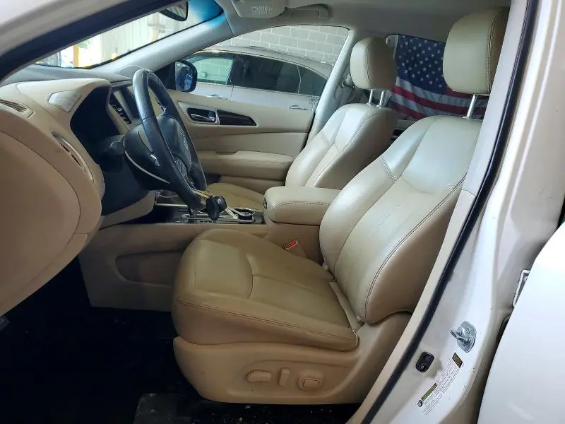 2016 NISSAN PATHFINDER SL  