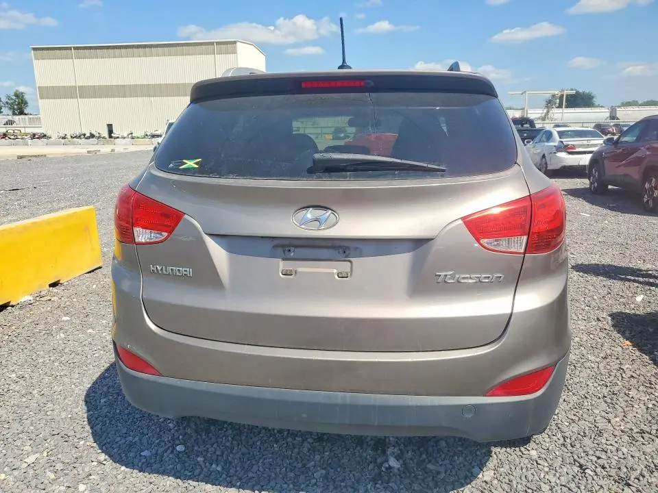 2011 HYUNDAI TUCSON GLS  