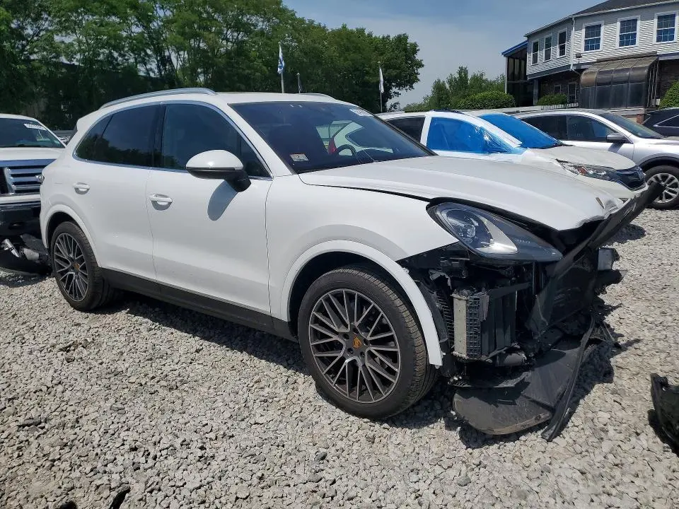2019 PORSCHE CAYENNE   
