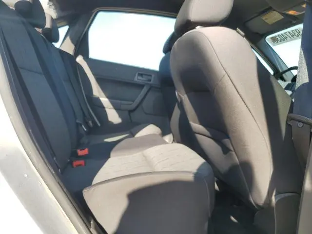 2010 FORD FOCUS SE  
