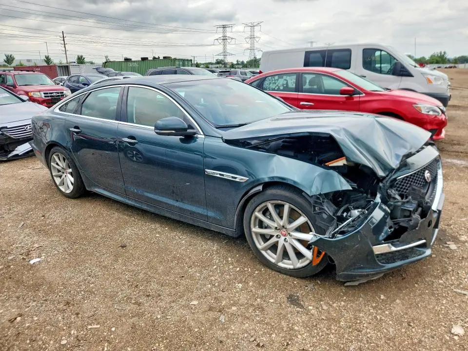 2017 JAGUAR XJ   