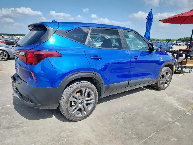 2023 KIA SELTOS LX  