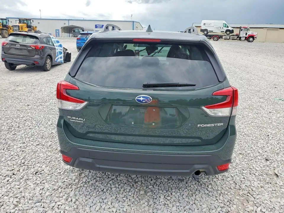 2022 SUBARU FORESTER PREMIUM  