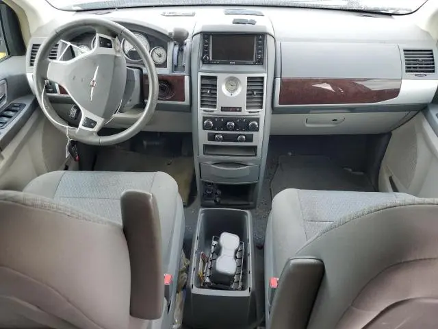 2010 CHRYSLER TOWN & COUNTRY TOURING  