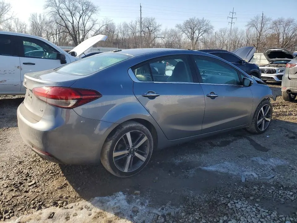 2017 KIA FORTE EX  