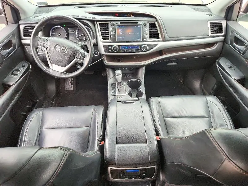 2018 TOYOTA HIGHLANDER XLE  