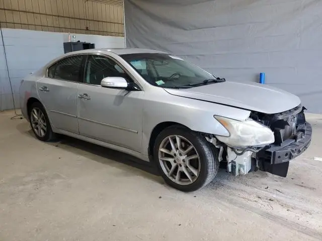 2011 NISSAN MAXIMA S  