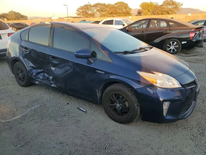 2015 TOYOTA PRIUS   