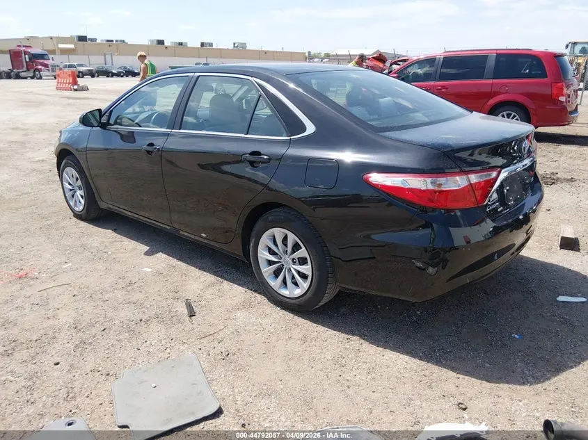 2017 TOYOTA CAMRY LE