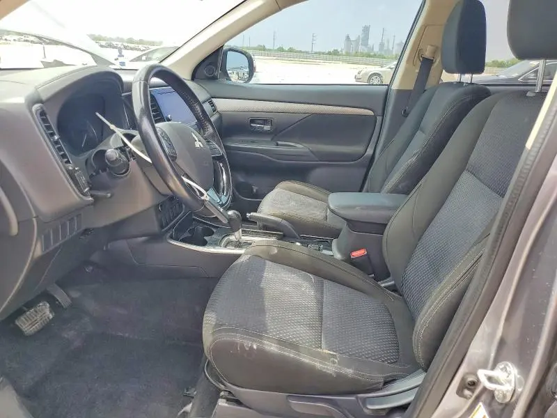2017 MITSUBISHI OUTLANDER SE  