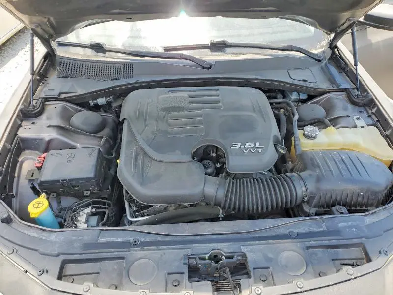 2016 CHRYSLER 300 LIMITED  