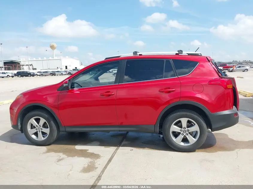 2015 TOYOTA RAV4 XLE