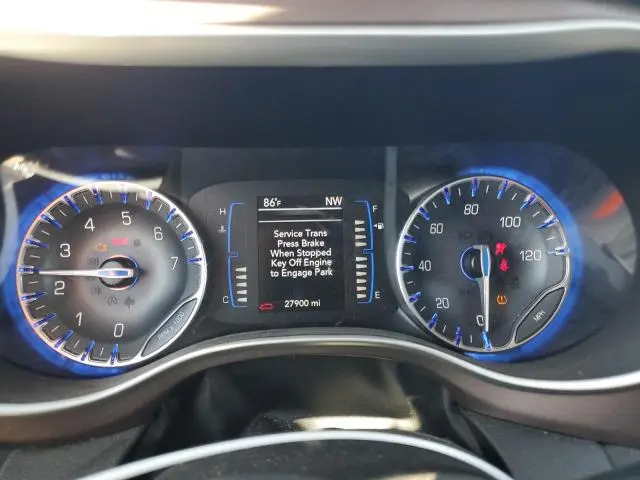 2022 CHRYSLER VOYAGER LX