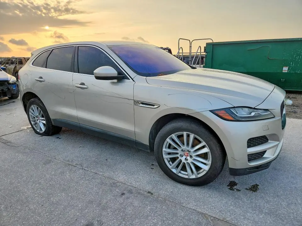 2017 JAGUAR F-PACE PRESTIGE  