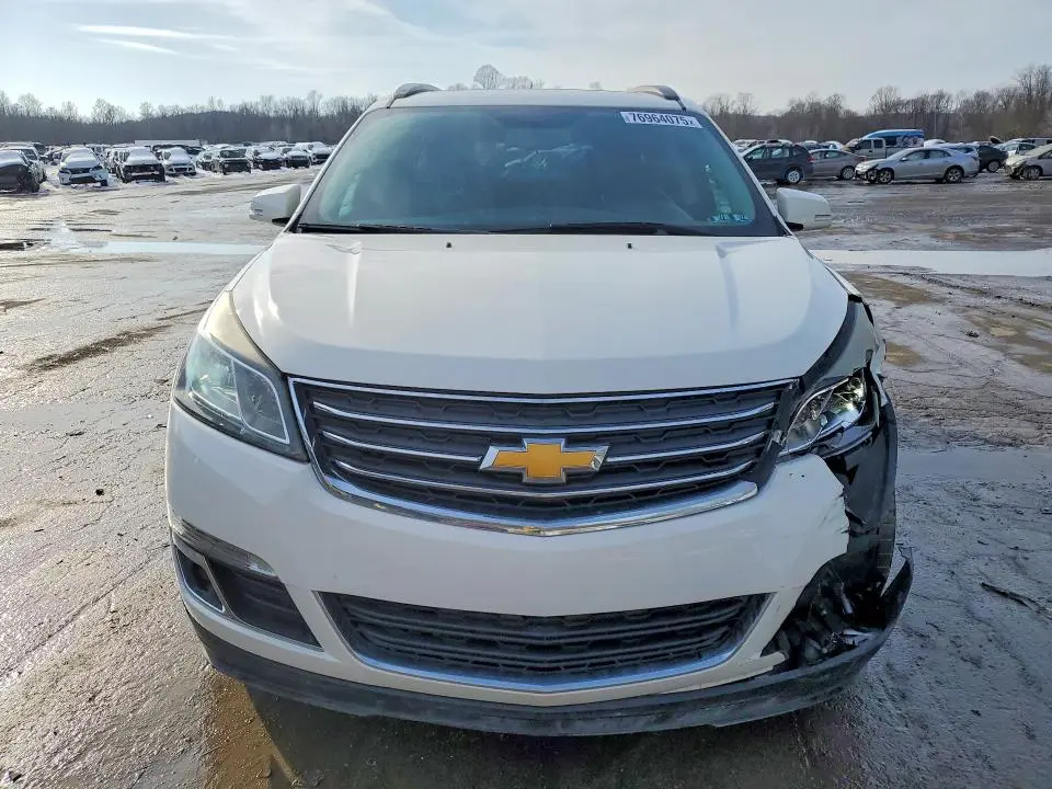 2015 CHEVROLET TRAVERSE LT  