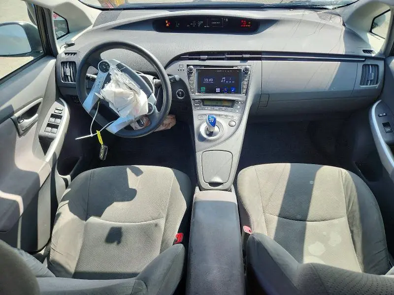 2011 TOYOTA PRIUS THREE  