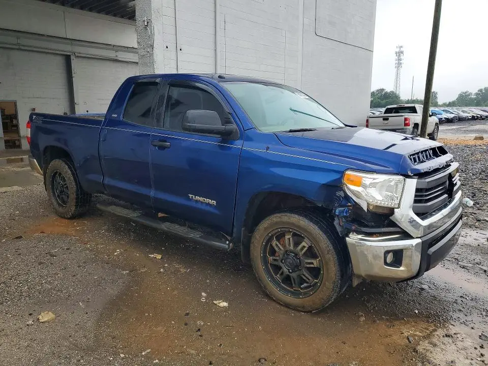2015 TOYOTA TUNDRA SR5  