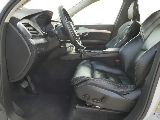 2016 VOLVO XC90 T6  