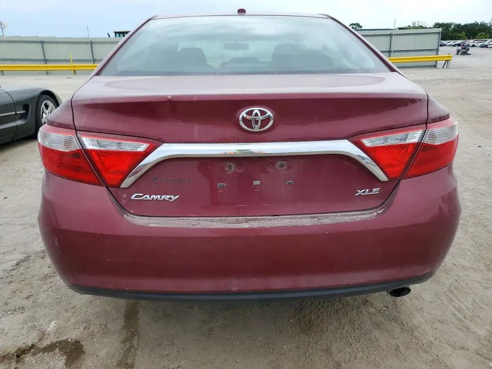 2017 TOYOTA CAMRY XLE  