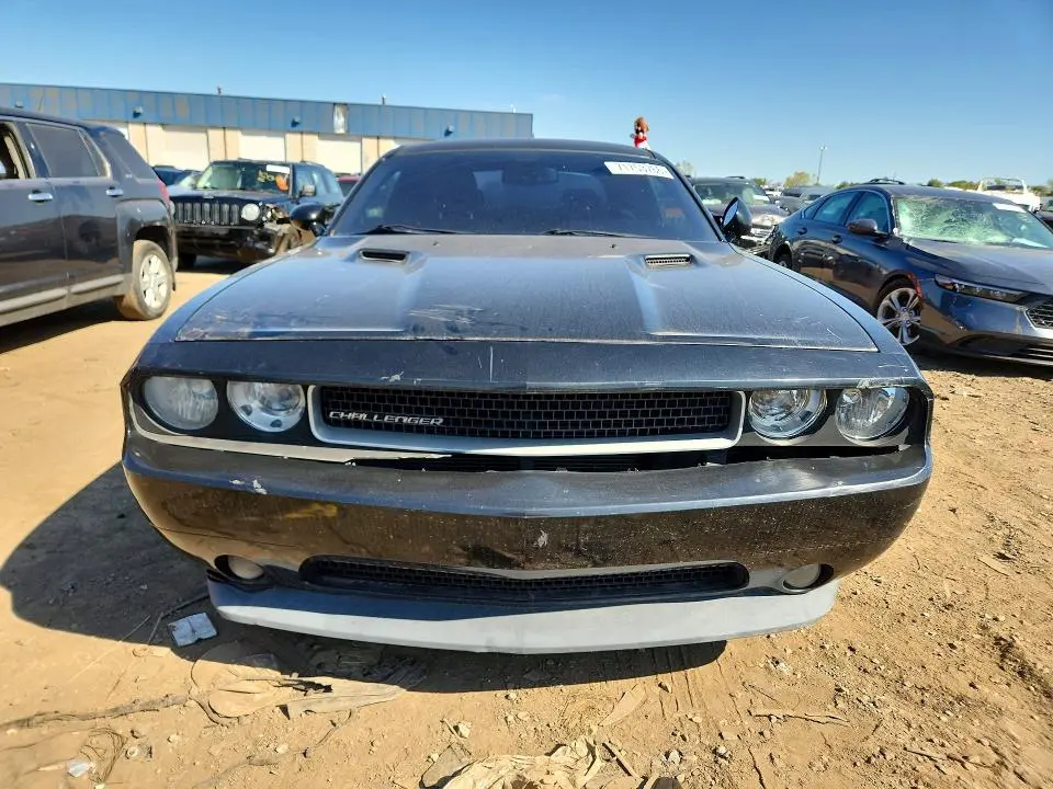 2013 DODGE CHALLENGER SXT  