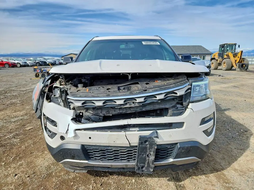 2017 FORD EXPLORER XLT  