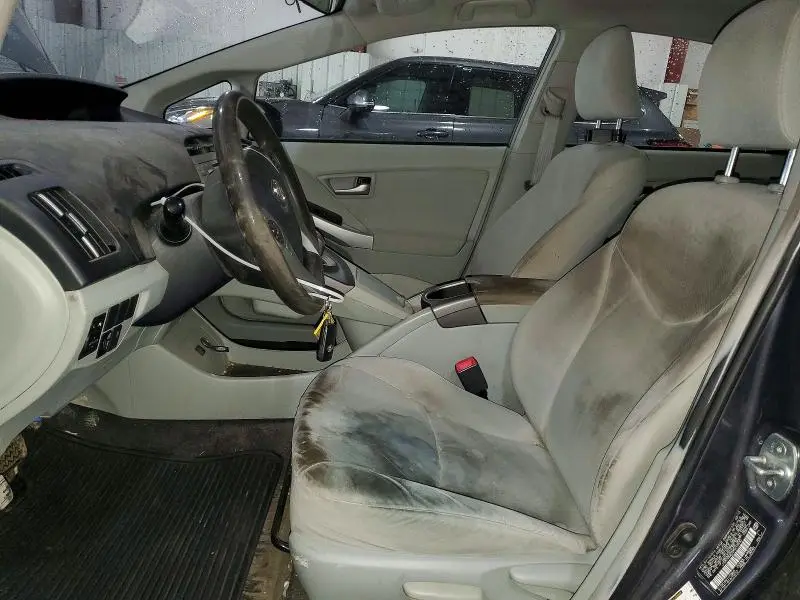 2013 TOYOTA PRIUS TWO  