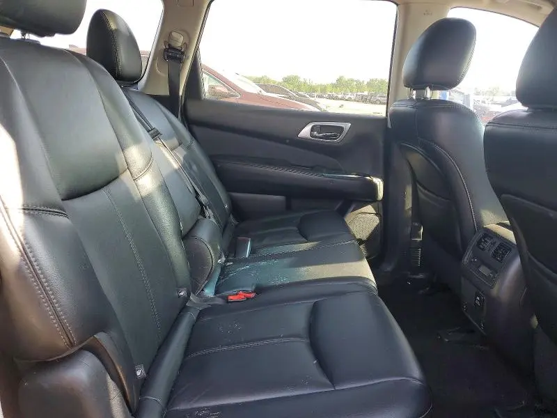 2015 NISSAN PATHFINDER SL  