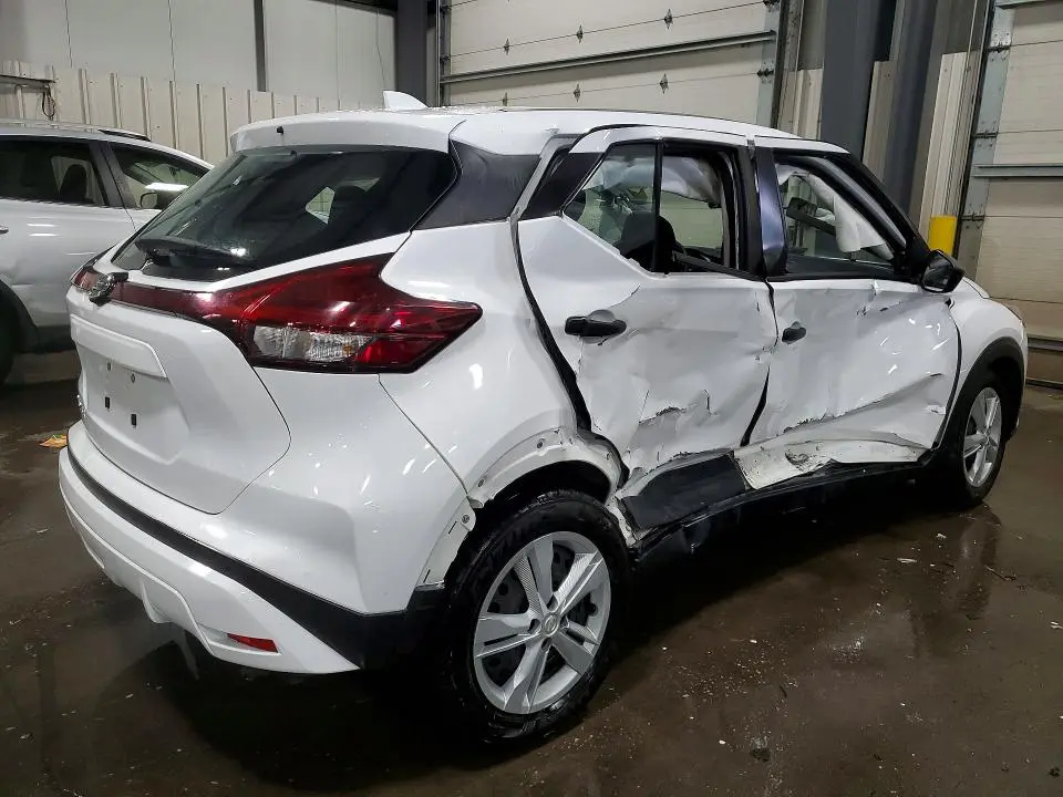 2021 NISSAN KICKS S  