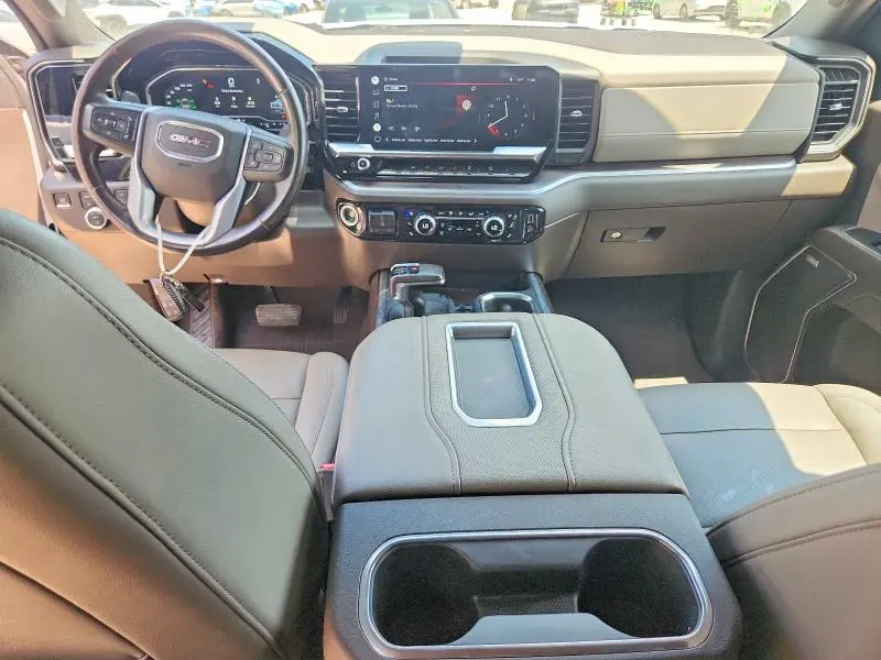 2022 GMC SIERRA K1500 SLT  