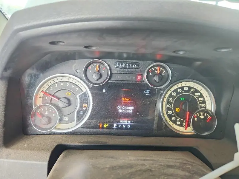 2016 RAM 1500 SLT  
