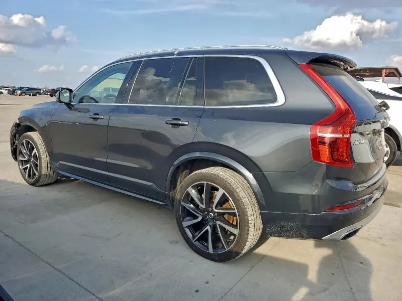 2021 VOLVO XC90 T6 MOMENTUM  