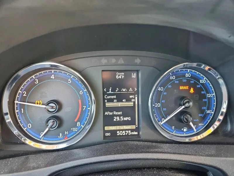 2019 TOYOTA COROLLA SE  