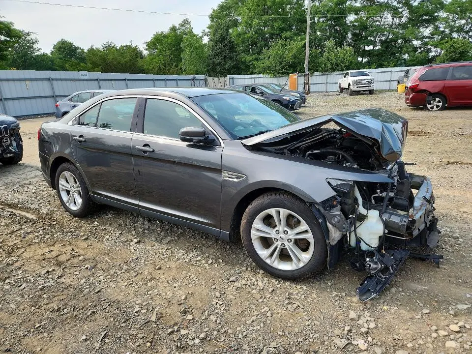 2016 FORD TAURUS SEL  