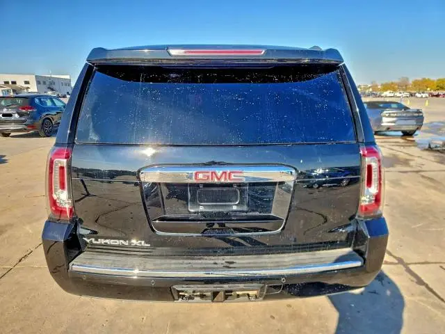 2017 GMC YUKON XL DENALI  