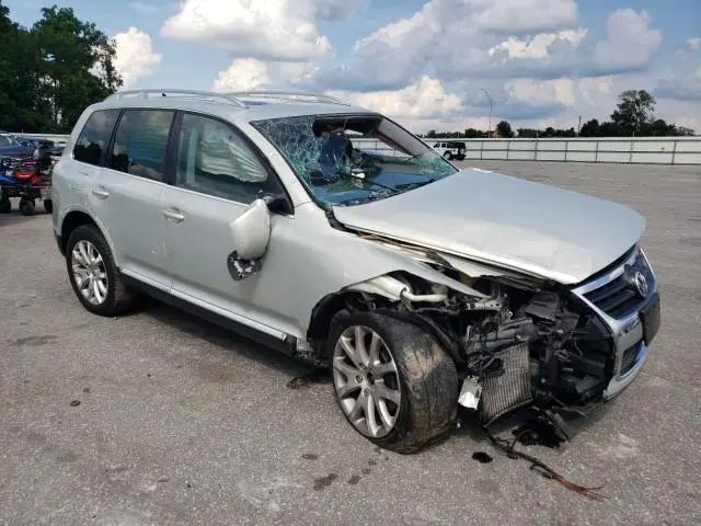 2010 VOLKSWAGEN TOUAREG TDI  