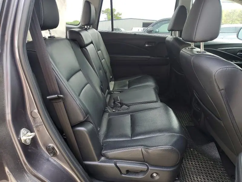 2021 HONDA PILOT SE  