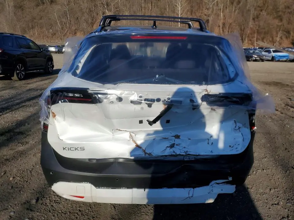 2026 NISSAN KICKS SV  