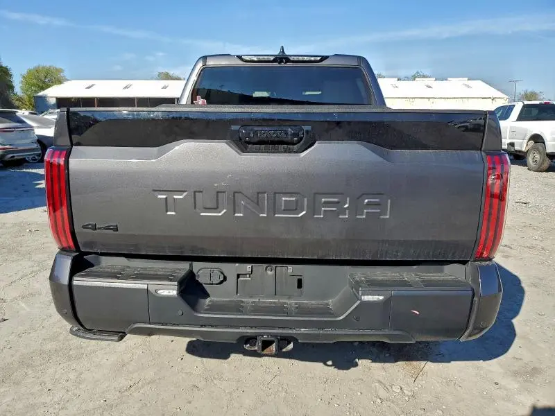 2024 TOYOTA TUNDRA CREWMAX PLATINUM  