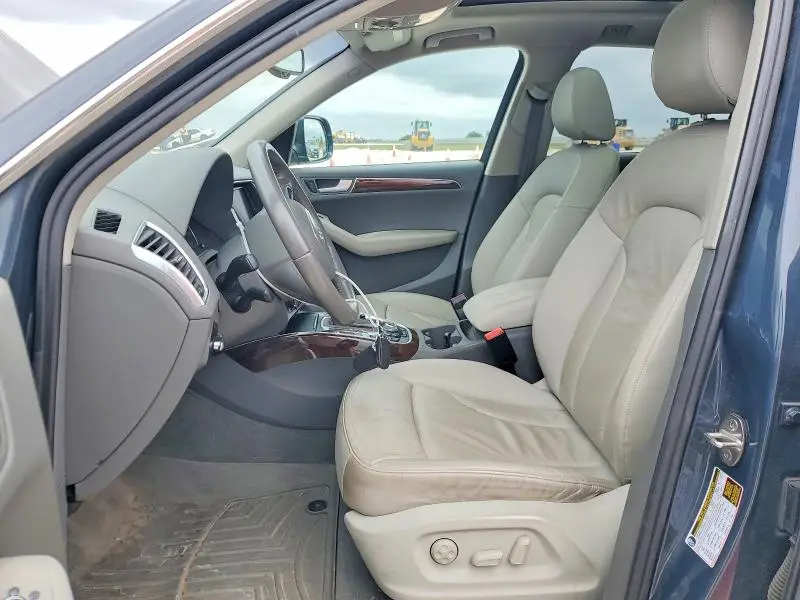2010 AUDI Q5 PREMIUM PLUS  