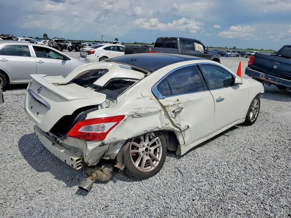 2010 NISSAN MAXIMA 3.5 S  
