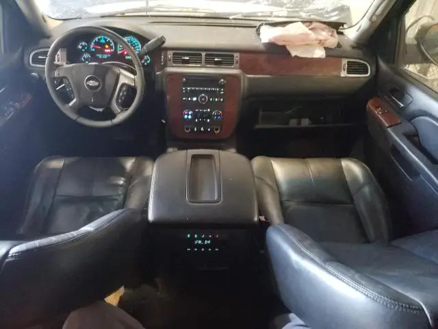 2011 CHEVROLET SUBURBAN K1500 LT  