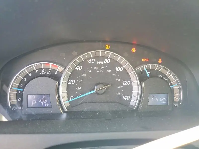 2014 TOYOTA CAMRY SE  