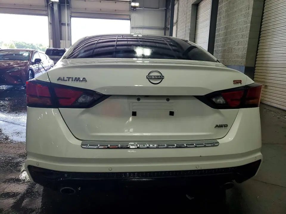 2023 NISSAN ALTIMA SR  